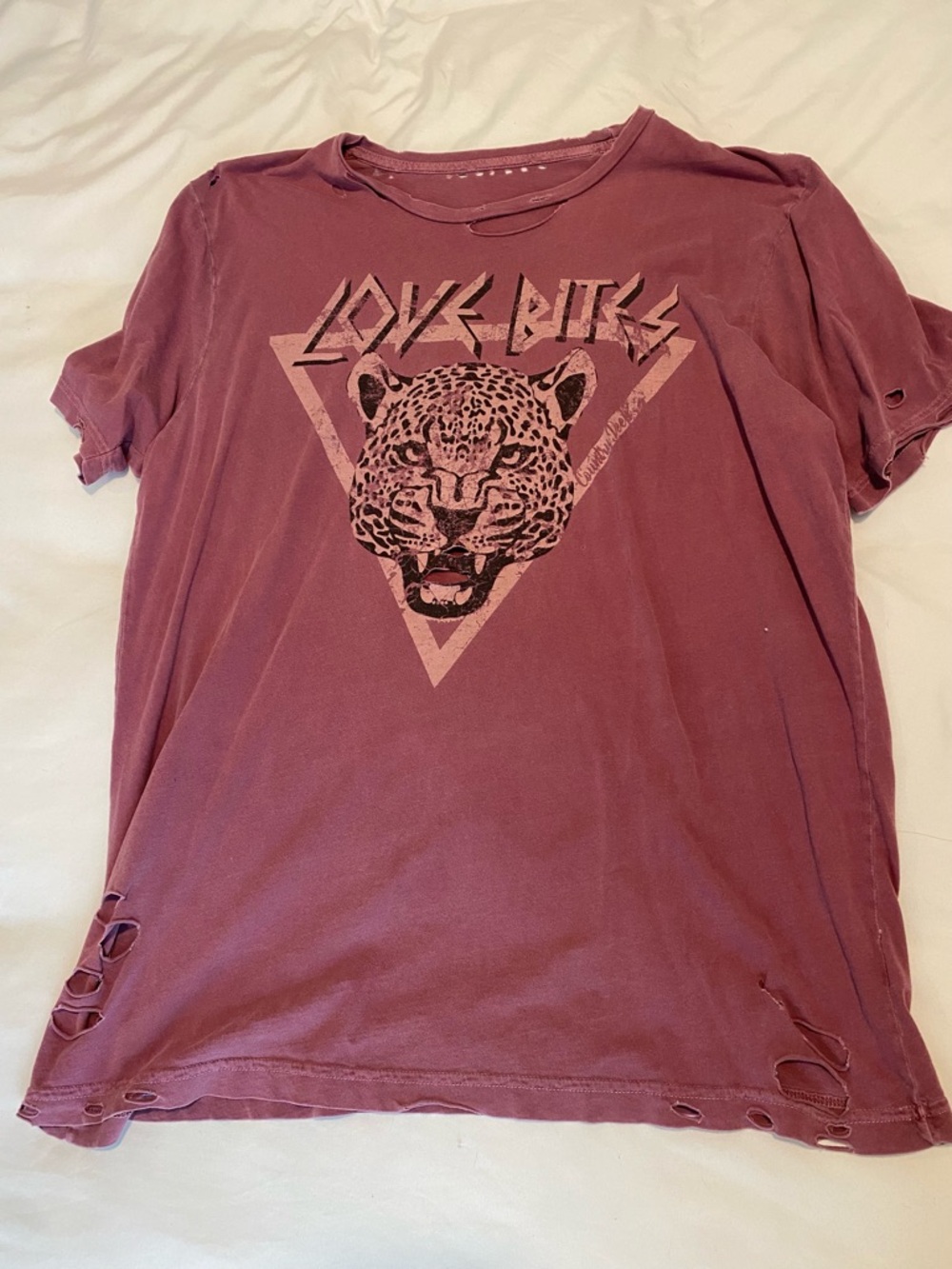 Love Bites (Def Leppard) Distressed Leppard Graphic Tee - Mauve